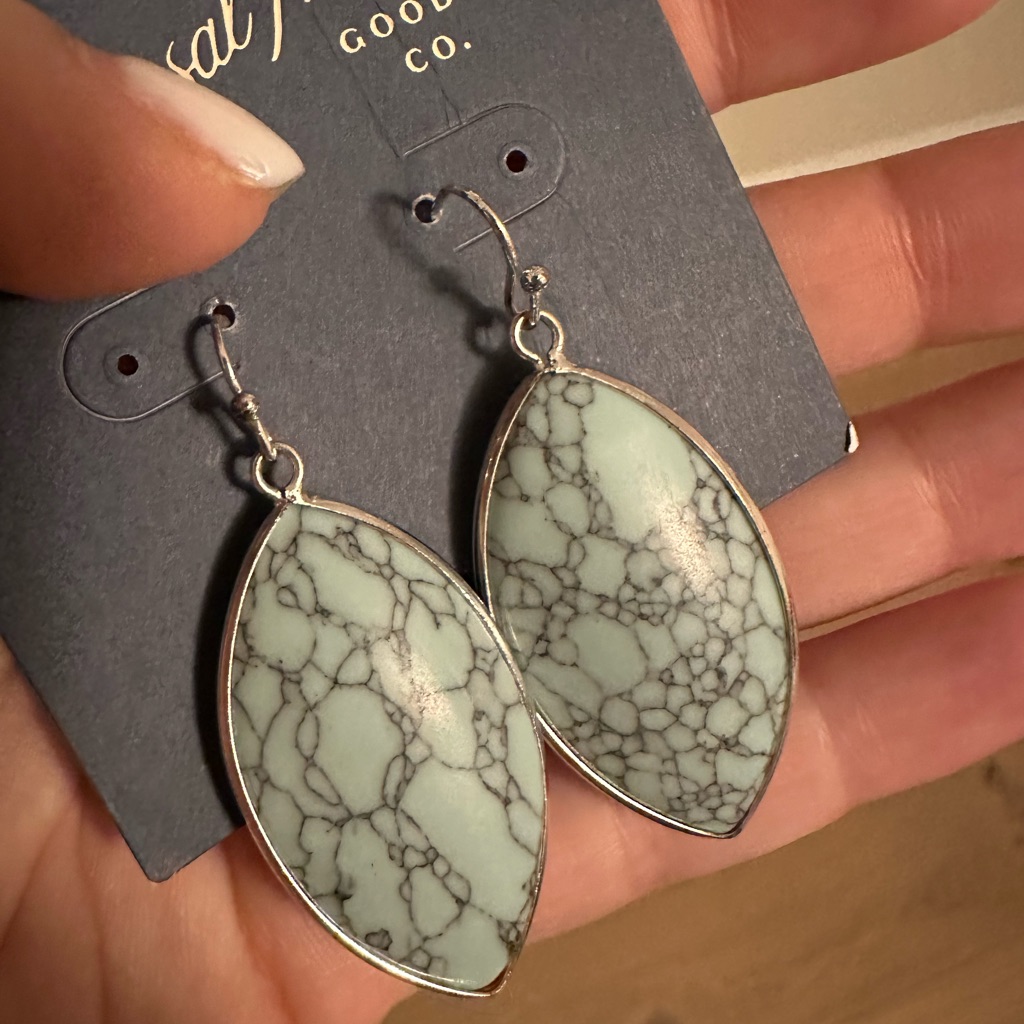 Universal Thread Turquoise Earrings 6$